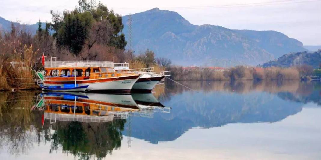 Doğaseverler için mükemmel rota! Ne Bodrum ne Çeşme: Gerçek huzur bu göl kenarında 7